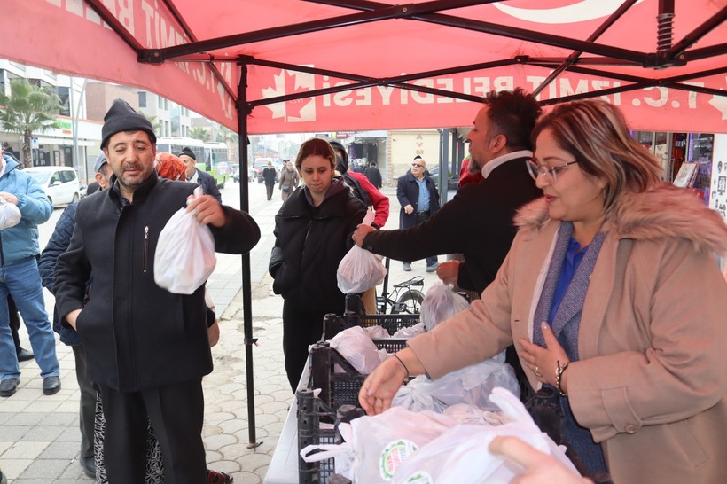 İzmit Belediyesi yüzlerce kilosunu ücretsiz dağıttı! O mahalle mantara doydu - Resim : 3