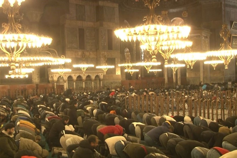 Ayasofya-i Kebir Cami-i Şerifi'nde Miraç Kandili idrak edildi - Resim : 2