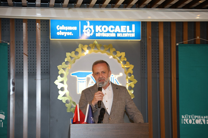 Yazar Tarık Tufan, kitapların dönüştürücü gücünü paylaştı - Resim : 1