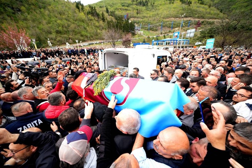 Volkan Konak'ın 35 Yıllık Eşi Selma Konak'tan Ağlatan Paylaşım Geldi! Aşktı Bizimkisi, Gerisi Hikaye - Resim: 3