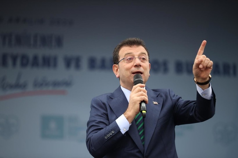 Duruşma salonundan ilk fotoğraf! İşte Ekrem İmamoğlu'nun son hali - Resim: 1