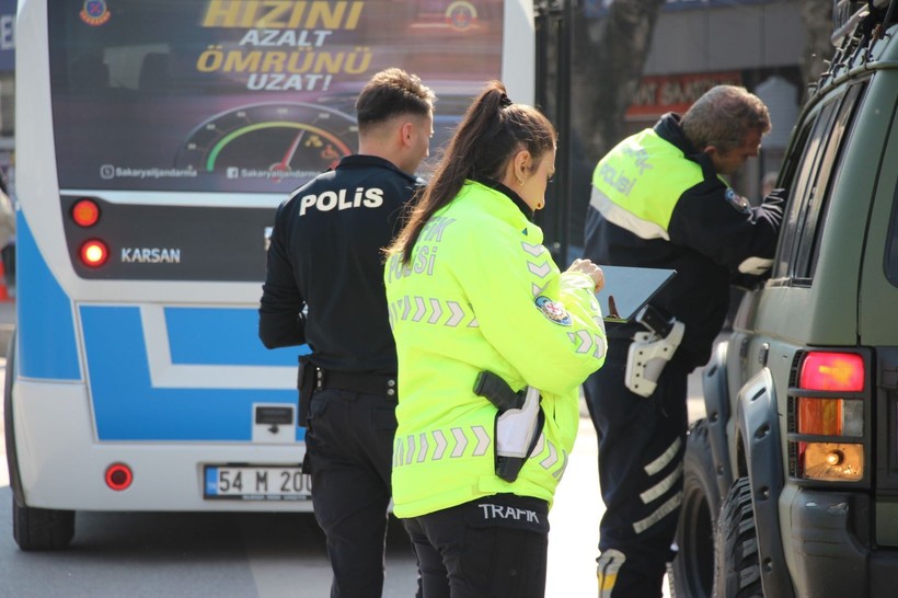 Sürücüler dikkat! Ehliyette yeni düzenleme... - Resim: 1