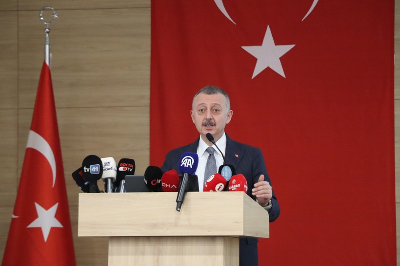 Tahir Büyükakın Şehir Hastanesi eleştirilerine tepki gösterdi! “Oturduğu yerden ahkam kesenler var” - Resim : 1