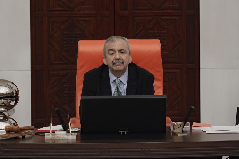 Sırrı Süreyya Önder hastaneye kaldırıldı! Detaylar haberimizde... - Resim: 3