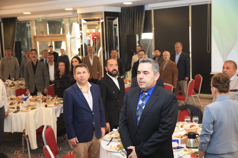KAISİYAD’lı iş insanları kahvaltıda bir araya geldi! “Zor Zamanlarda Şirket Yönetmek” - Resim : 5