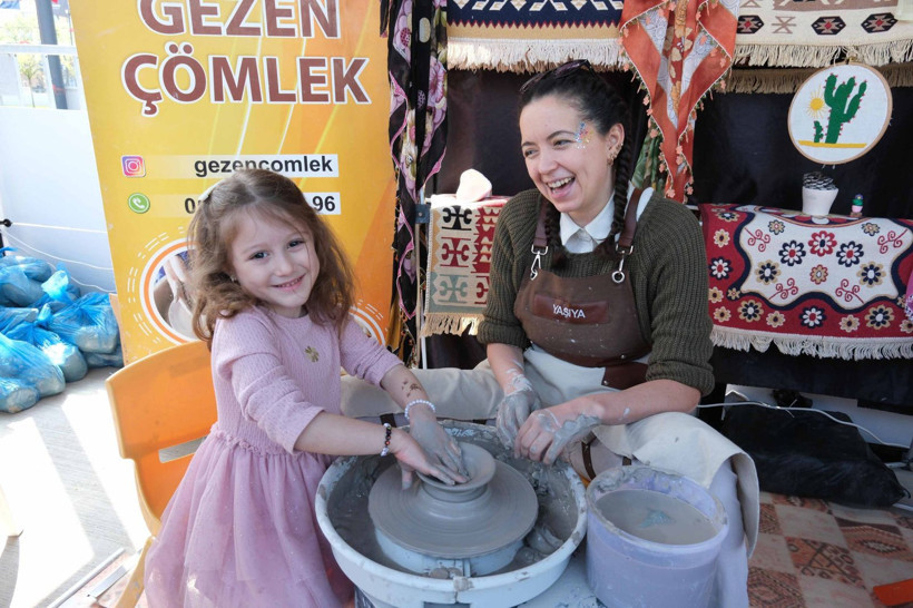 Milli İrade Meydanı her gün dolup taştı - Resim: 1