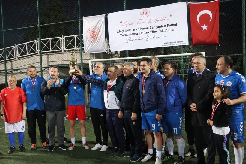Vedat Işıkhan sendika temsilcileri ve basın mensuplarıyla maç yaptı - Resim : 1