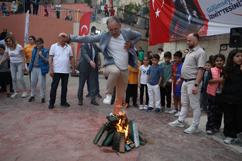 Hıdırellez Şenliği büyük çoşkuyla kutlandı - Resim: 6
