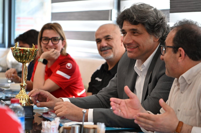 Harika çocuklar, Kocaman’ı ziyaret etti - Resim : 1