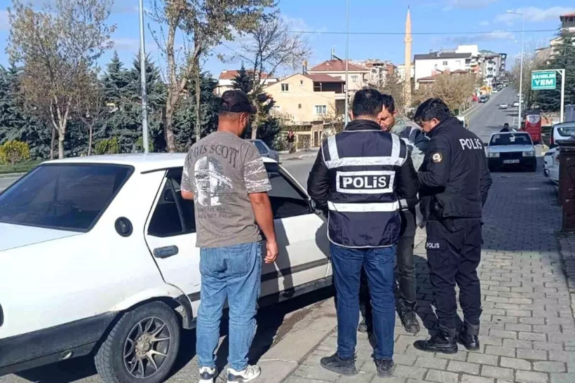 Polise hakaret eden ilçe başkanı tutuklandı! - Resim: 1