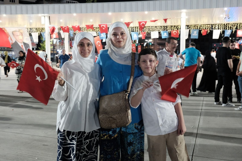 7’den 77’ye demokrasi aşkı - Resim: 2
