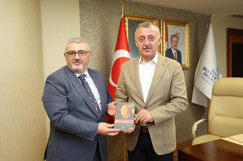 O ziyarete büyük tepki: Siyaset sadece ziyaretlerle değil, ilkeli duruşlarla değer kazanır - Resim : 1