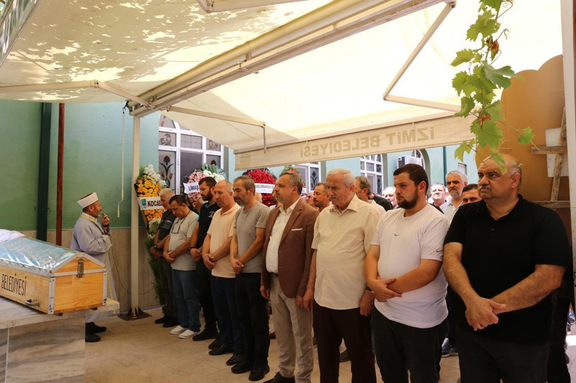 Lütfiye Peçe son yolculuğuna uğurlandı - Resim : 1