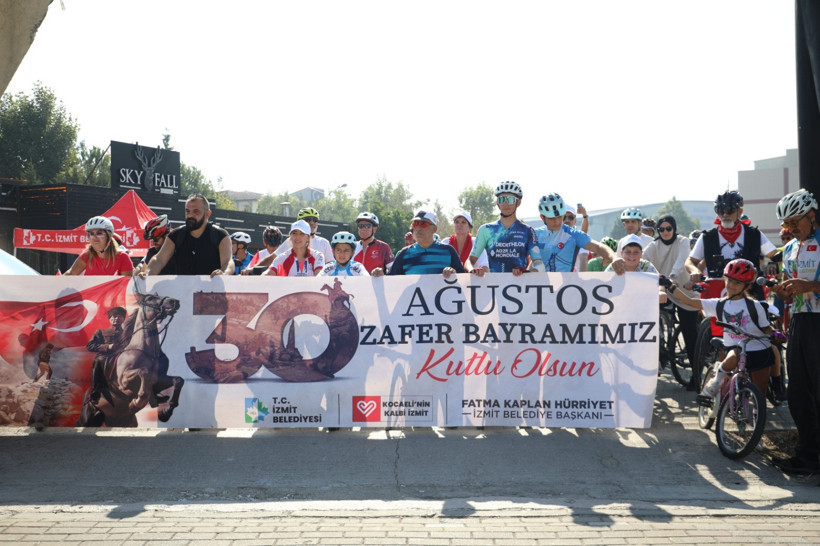 Bisiklet kortejine yoğun ilgi... Pedallar zafer için çevrildi - Resim : 1