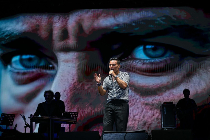 Mustafa Sandal sevenlerini coşturdu! - Resim: 1