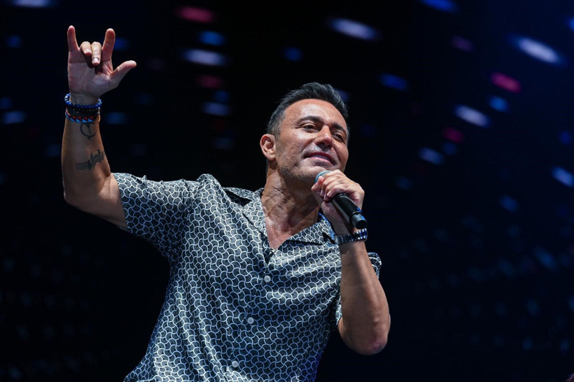 Mustafa Sandal sevenlerini coşturdu! - Resim: 4