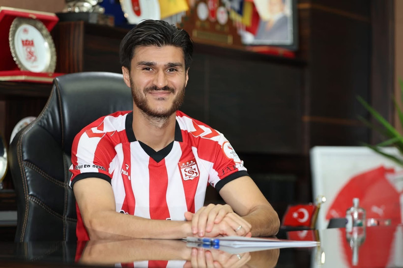 Sivasspor, Yusuf Cihat Çelik ile anlaşmaya vardı - Resim : 2