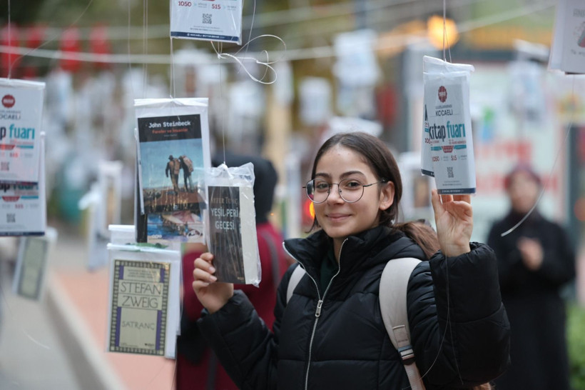 5 bin kitap toplandı; Kocaeli’de ağaçlar yeniden kitap açtı! - Resim: 26