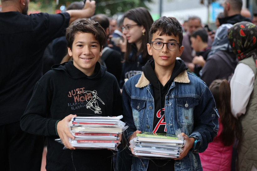5 bin kitap toplandı; Kocaeli’de ağaçlar yeniden kitap açtı! - Resim: 18