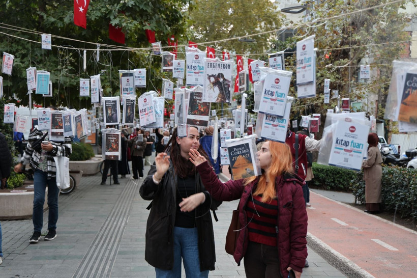 5 bin kitap toplandı; Kocaeli’de ağaçlar yeniden kitap açtı! - Resim: 13