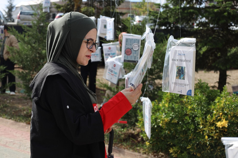 Ağaçlar bu kez Kocaeli Üniversitesi’nde kitap açtı! - Resim: 9