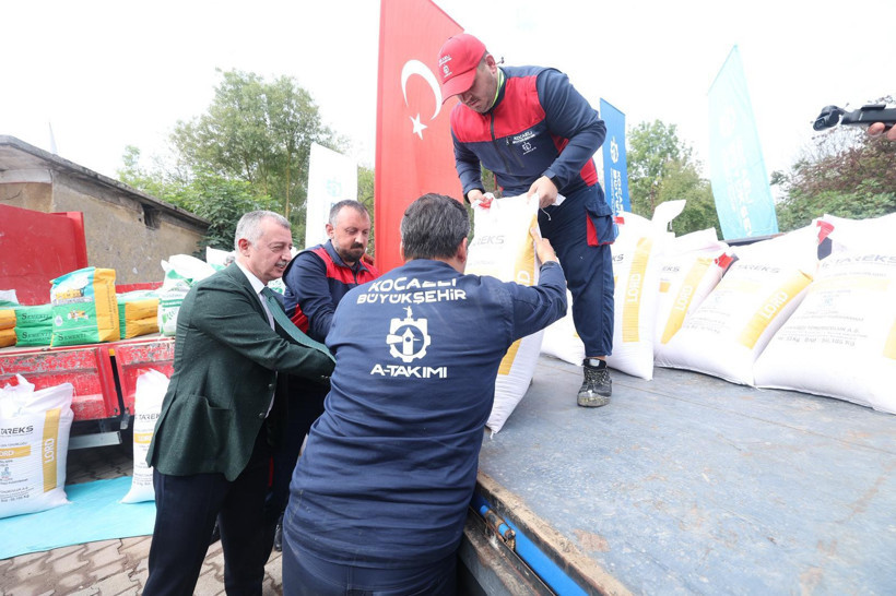 3 bin 500 çiftçiye yem bitkisi tohumu dağıtıyor! - Resim : 2