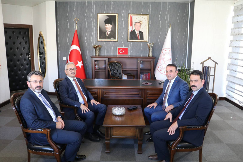 İl Milli Eğitim Müdürlüğü’nde devir teslim tamam! Akmanşen gitti, Aydın geldi - Resim : 1