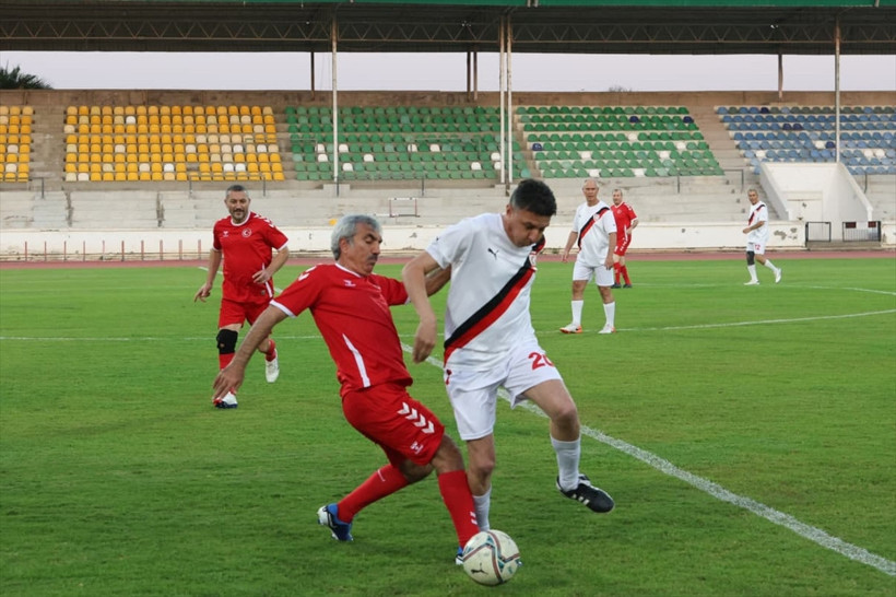 Saffet Sancaklı "KKTC'yi tutuyorum" dedi... Kazandılar - Resim : 1