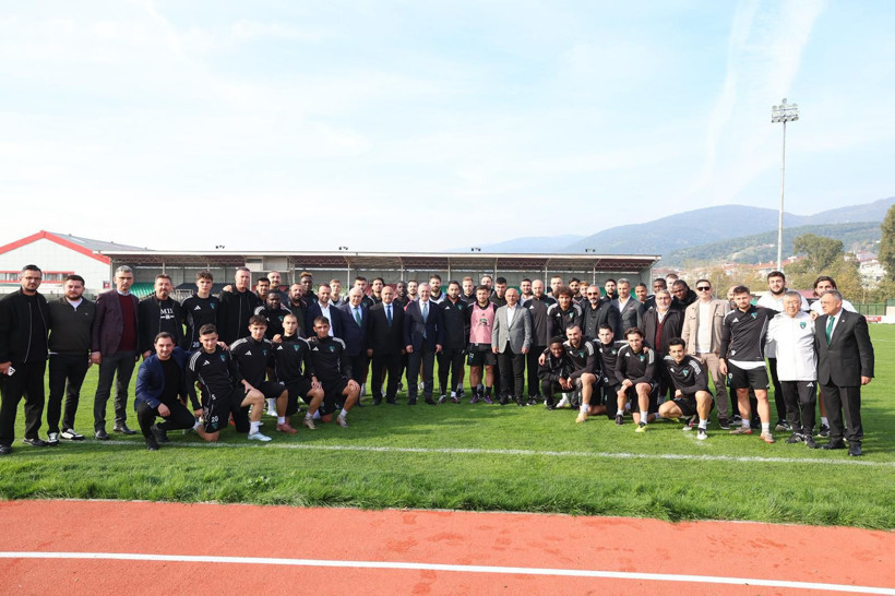 Tahir Büyükakın’dan Kocaelispor tesislerine çıkarma! - Resim : 3