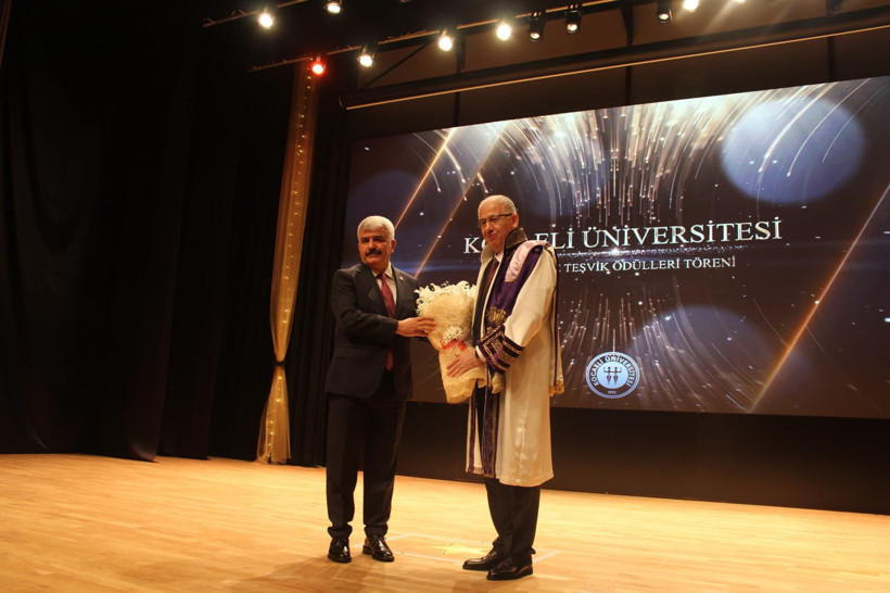 Kocaeli Üniversitesi’nin "Bilim Yıldızları" taçlandırıldı! Prof. Dr. Ayşe Aytaç güne damga vurdu - Resim : 1