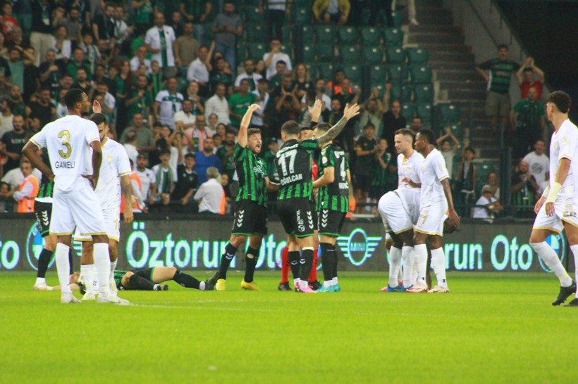Kocaelispor - Manisa Futbol Kulübü maçı fotoğrafları "Foto Galeri - Ali Köksal" - Resim: 200