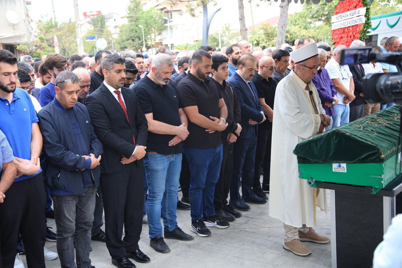 Tacettin Akyol son yolculuğuna uğurlandı - Resim : 10