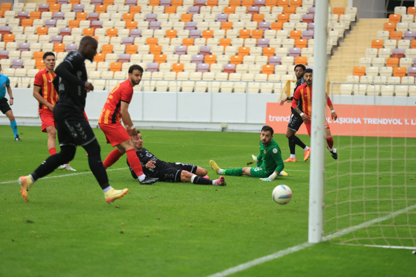 Kocaelispor, Malatya’da farkı 2’ye çıkardı - Resim : 2