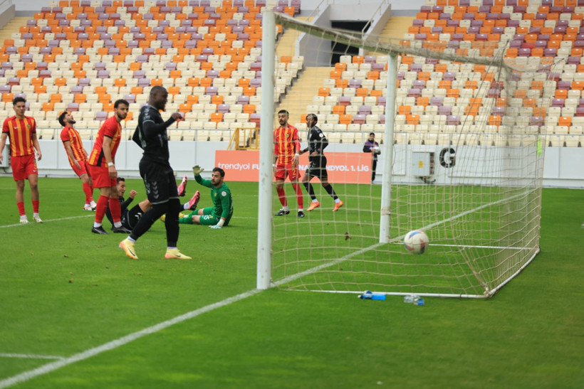 Kocaelispor, Malatya’da farkı 2’ye çıkardı - Resim : 3