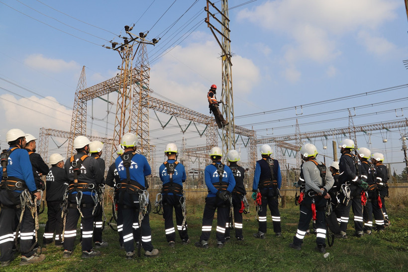 SEDAŞ'tan, çalışanlarına '' Yüksekte Güvenli Çalışma'' eğitimi - Resim : 3