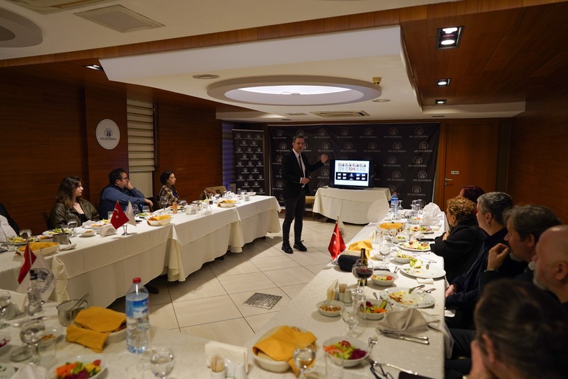 Akın Ülkü Sevinç: İzmit bizdik, biz İzmit’tik - Resim : 1