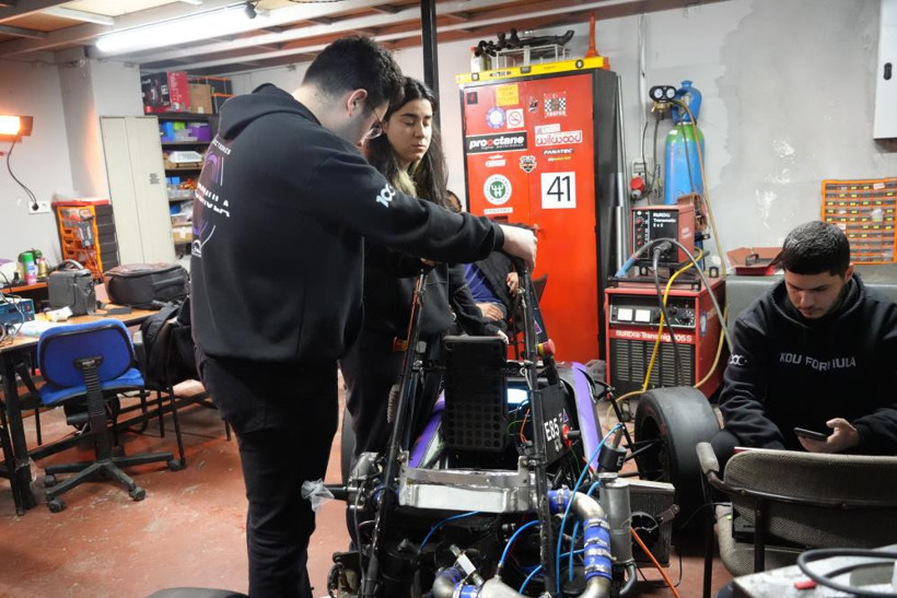 Kocaeli Üniversitesi'nin formula takımı dünya arenasında - Resim : 2