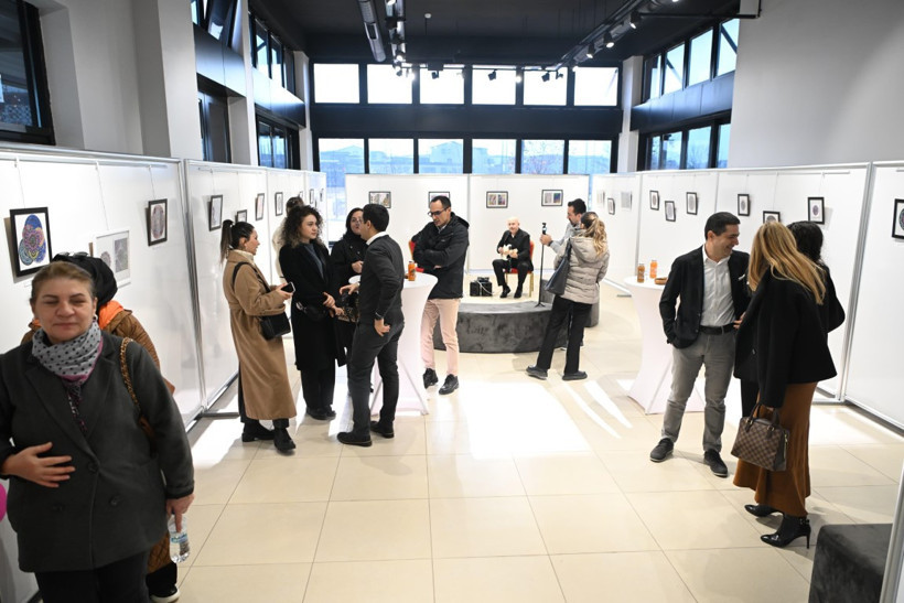 Kartepe Belediyesi'nden Geçmişten Geleceğe Sevgi sergisi düzenledi