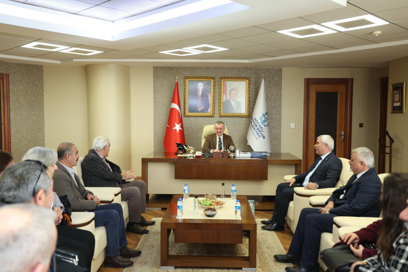 Körfez Cemevi'nden Tahir Büyükakın'a ziyaret - Resim : 1