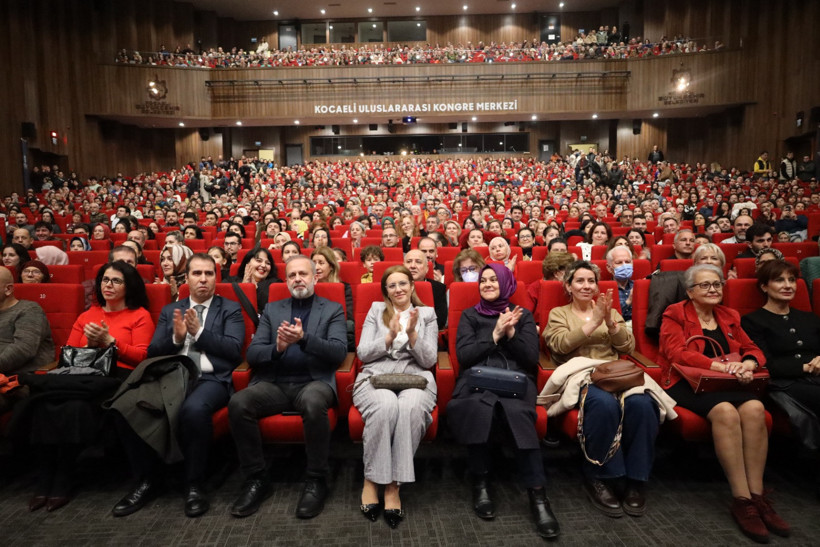 İlk kez bir Türk orkestrası, Toygar Işıklı'nın eserlerini seslendirdi - Resim : 2
