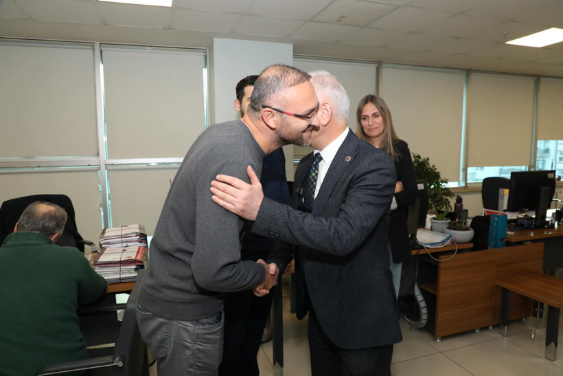 Ahmet Çalık, belediye personelinin yeni yılını kutladı - Resim : 1