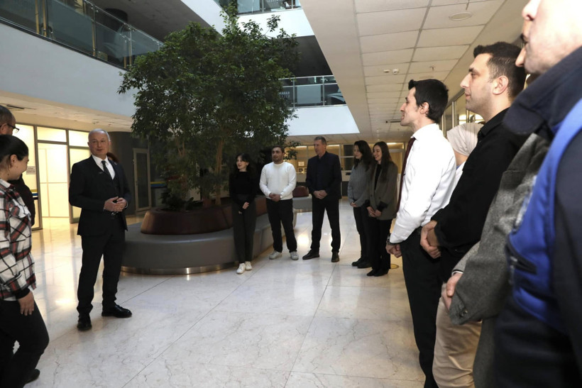 Ahmet Çalık, belediye personelinin yeni yılını kutladı - Resim : 3