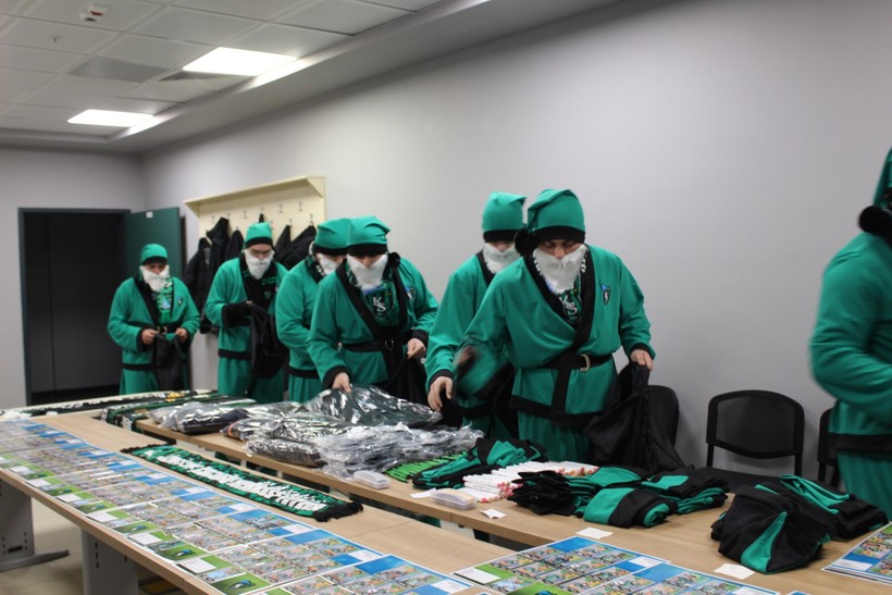 Kocaelispor'dan yeni yıla özel organizasyon: 72 çocuğun evine gidildi - Resim : 5