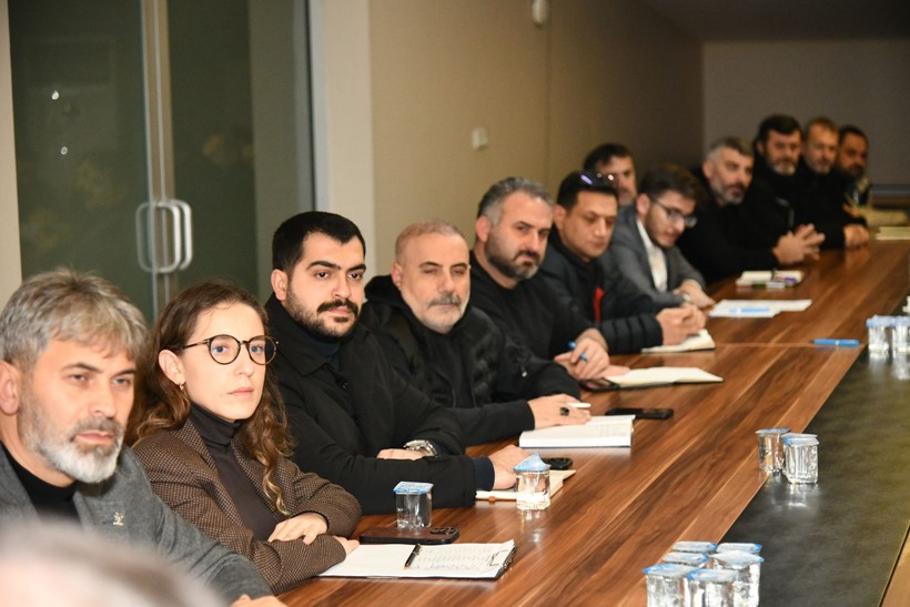 İbrahim Karaosmanoğlu yeni yıla teşkilatlarla birlikte girdi - Resim : 3