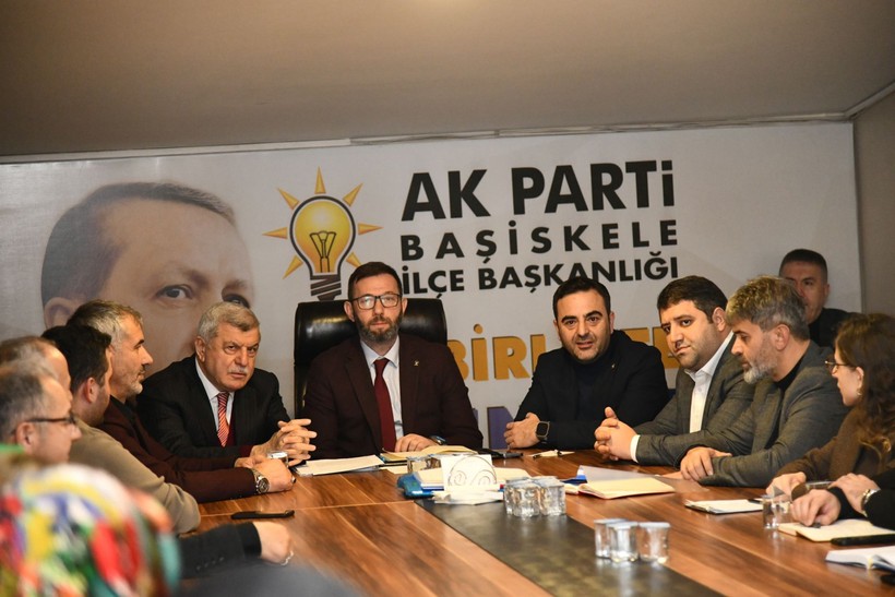 İbrahim Karaosmanoğlu yeni yıla teşkilatlarla birlikte girdi - Resim : 2