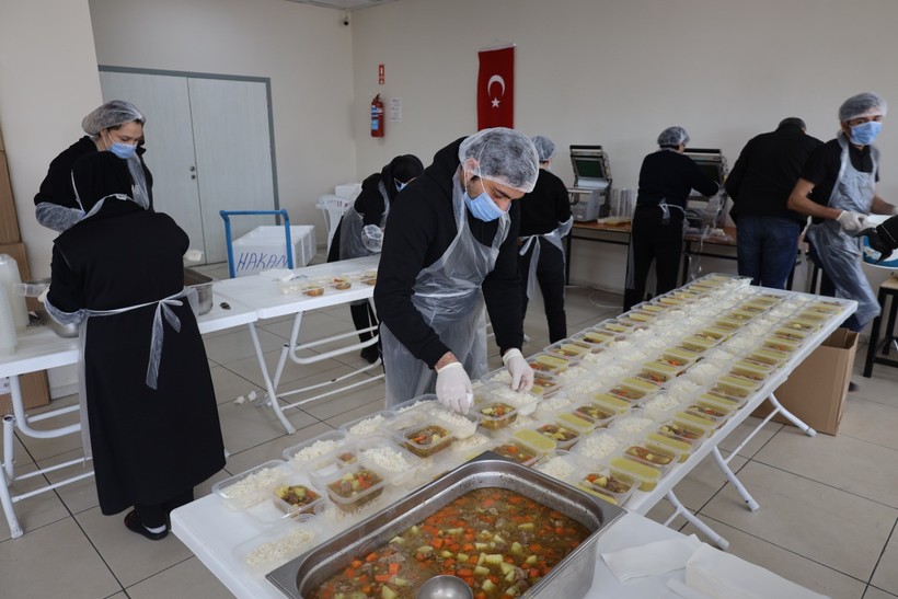 Kocaeli Haber- İzmit Belediyesi'nin yardımlarla dolu 1 yılı 