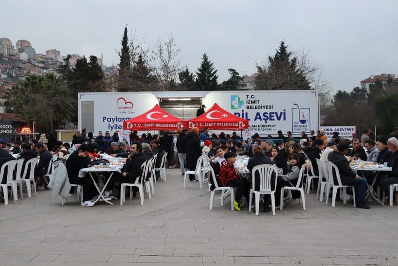 Kocaeli Haber- İzmit Belediyesi'nin yardımlarla dolu 1 yılı 
