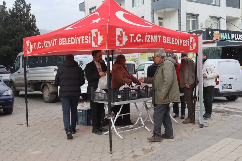 İzmit Belediyesi yüzlerce kilosunu ücretsiz dağıttı! O mahalle mantara doydu - Resim : 2