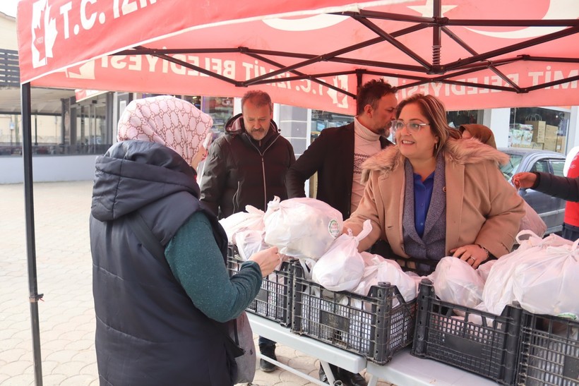 İzmit Belediyesi yüzlerce kilosunu ücretsiz dağıttı! O mahalle mantara doydu - Resim : 1