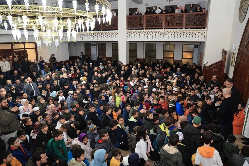 Zinnur Büyükgöz: “Bizin gençlerimiz ‘z’ kuşağı değil, tekno-fest kuşağıdır'' - Resim : 1